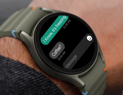 Galaxy Watch displaying a text conversation with the option to reply directly from the watch.