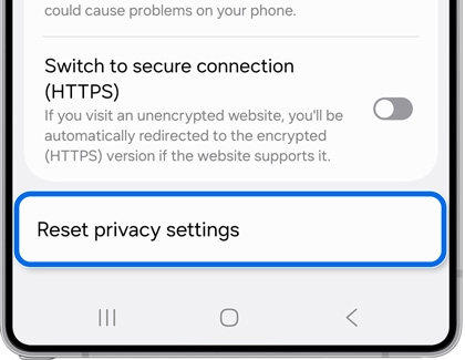 Privacy settings screen with Reset privacy settings option highlighted.