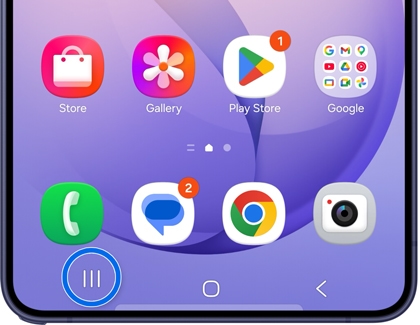 A Galaxy S26 home screen with the recent apps button highlighted in a blue circle.