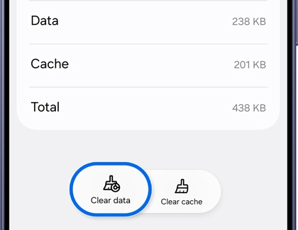 Storage screen with the Clear data button highlighted.