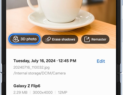 3D photo highlighted in the view more details screen in the Gallery app