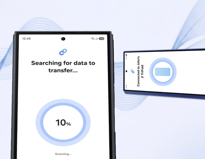 Galaxy Z TriFold cover screen showing a 10 percent progress circle for data transfer next to another device.