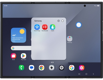 App folder on the Galaxy Z TriFold with a blue circle highlighting the empty space outside the folder window.