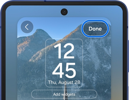 Now brief option displayed on the lock screen of the Galaxy Z Flip7.
