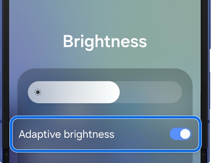Adaptive brightness option enabled on a Galaxy S25.