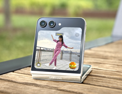 Get the best shots with your Galaxy Z Flip series phone