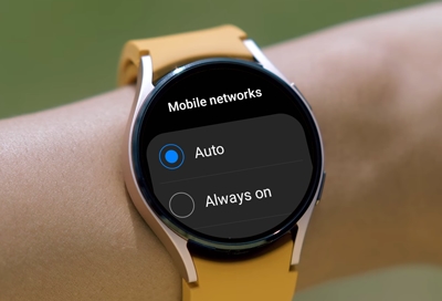 Galaxy Watch4 with mobile networks screen