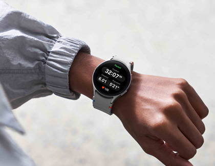 A person wearing a Galaxy Watch Ultra while tracking their fitness activity