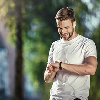 Samsung smart watch app freezes, crashes, or doesn't respond