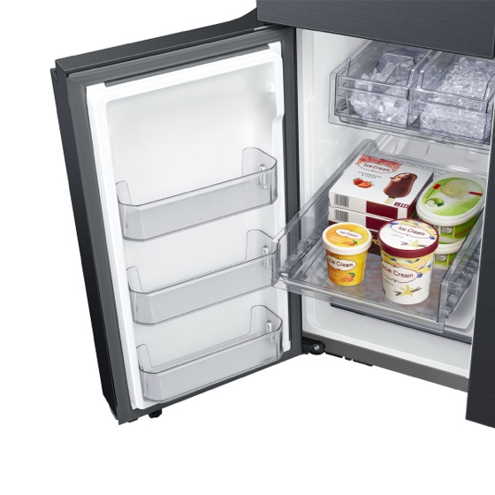 Bespoke 3-Door French Door Refrigerator (30 cu. ft.) with Beverage Center™  in Navy Steel Refrigerators - BNDL-1650310401997