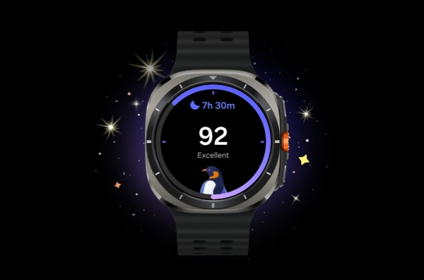 Galaxy Watch Ultra is displaying a sleep score of '92'.
