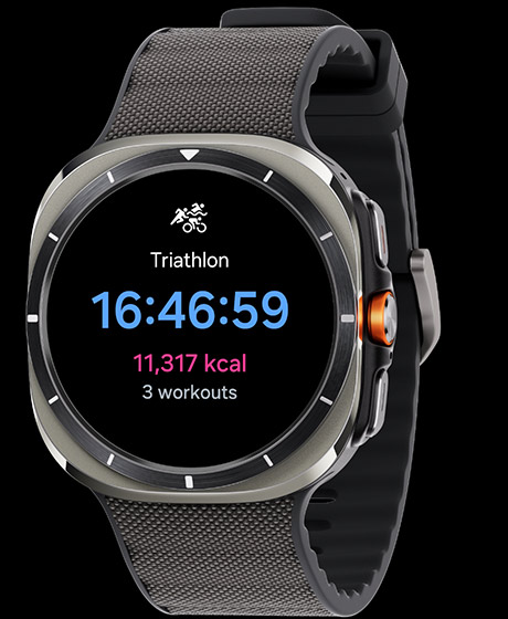 A Galaxy Watch Ultra displaying a workout results screen for triathlon with the duration, burned calories and the number of set workouts shown.