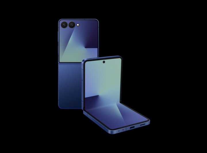 Galaxy Z Flip7 | AI Flip Phone | Samsung US | Samsung US
